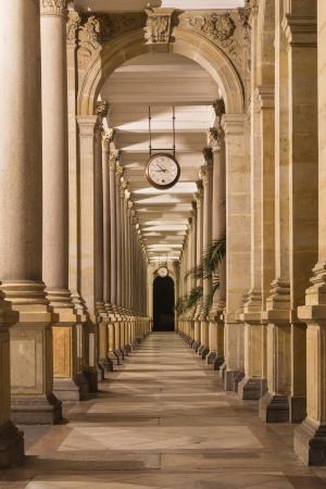 Перспектива коридора с колоннами 14-32